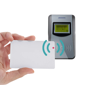 Suministros de fábrica de tarjetas Tarjetas inteligentes de PVC de tamaño CR80 con Chip RFID de 1K 13,56 MHz Interfaz NFC a prueba de agua Mini etiqueta Aplicaciones de hotel - Product Image 1