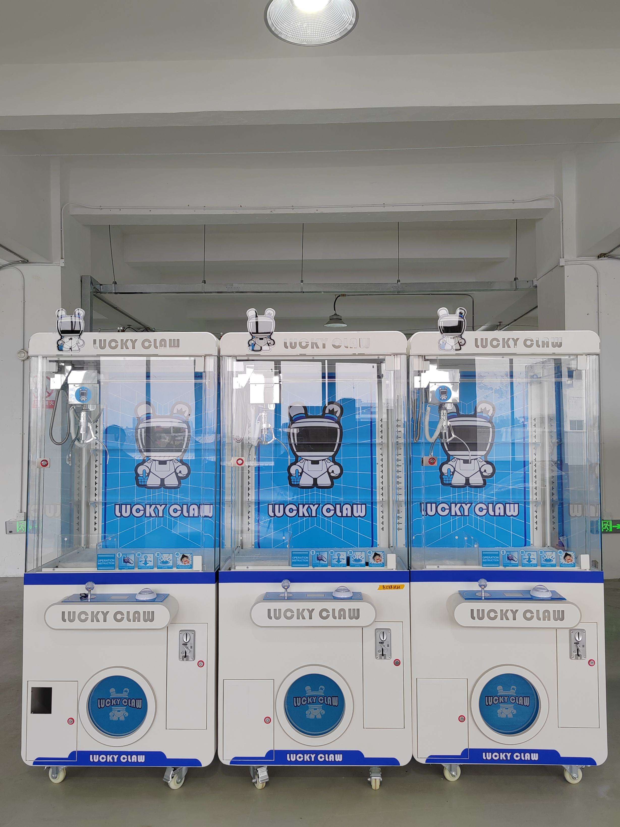Blue claw machine