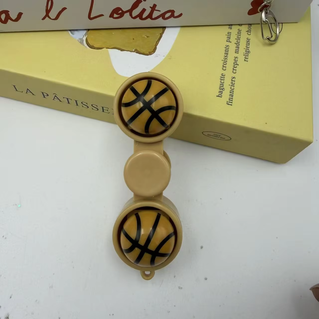 2 key baseball finger spinner