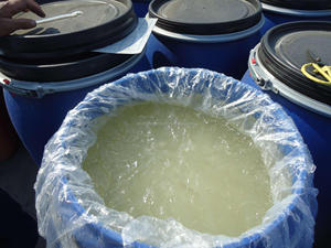 洗剤原料SLES 70% 高純度SLES 70ローリルエーテル硫酸ナトリウム液体石鹸用OEM中国工場 - Product Image 3