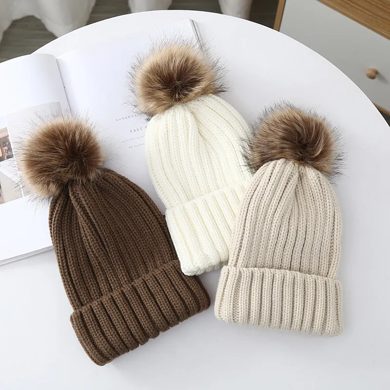 Low Moq Alta Qualidade Inverno Malha Chapéus Removível Pom Grosso Mulheres Bobble Hat Faux Fur Bola Pom Pom Cap