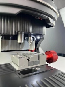 Fácil de usar nuevo sistema Android 2m2 Magic Tank 2 Plus Cnc máquina cortadora de llaves automática a través de herramienta de cerrajero de base de datos