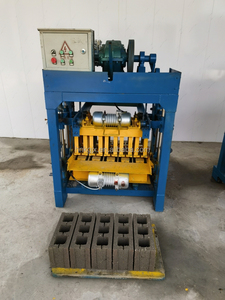 Vendere ad un prezzo basso macchine automatiche per calcestruzzo e blocchi di cemento che fanno macchine per la produzione di mattoni cavi - Product Image 2