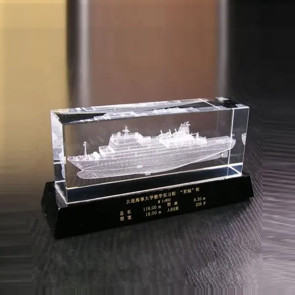 도매 광학 크리스탈 유리 3d 레이저 조각 보트 선박 모델 크리스탈 유리 선박 모델 기념품 선물 항목