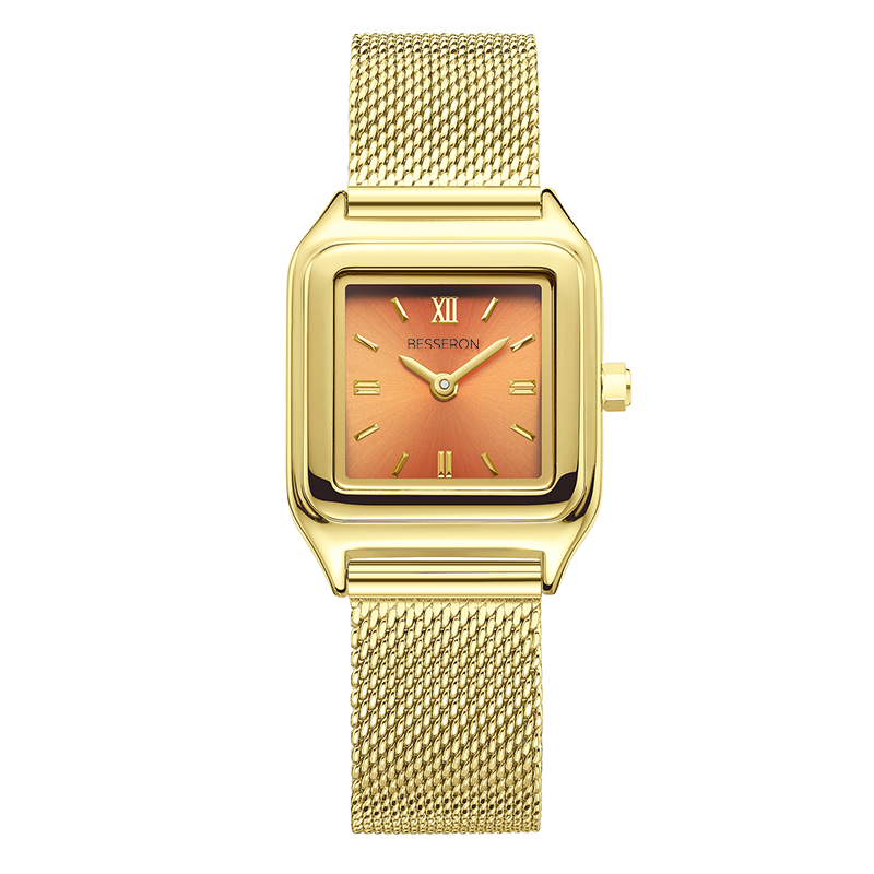 Montre pour femme à bracelet en maille dorée
