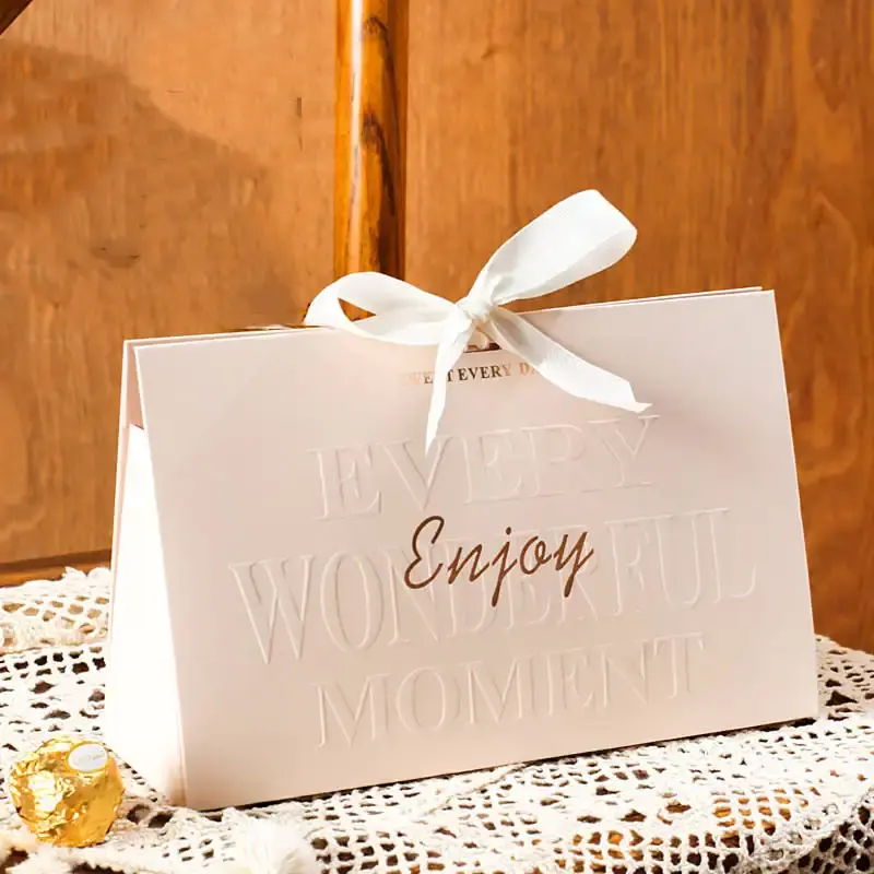 Kunden spezifische Großhandel exquisite rote und weiße Weihnachts geschenk verpackungs taschen