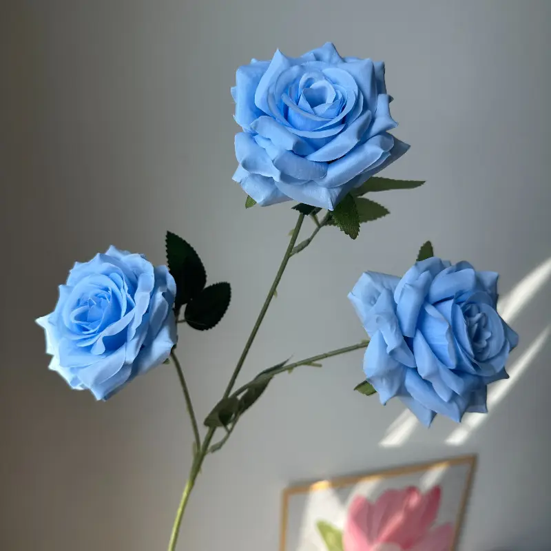 SN-A394 matrimonio casa evento decorazione composizione floreale 3 teste fiore di rosa artificiale di seta blu e viola