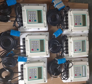 Caudalímetro ultrasónico portátil de China Medidor de flujo de aguas residuales RS485 Modbus para medición de líquidos - Product Image 6