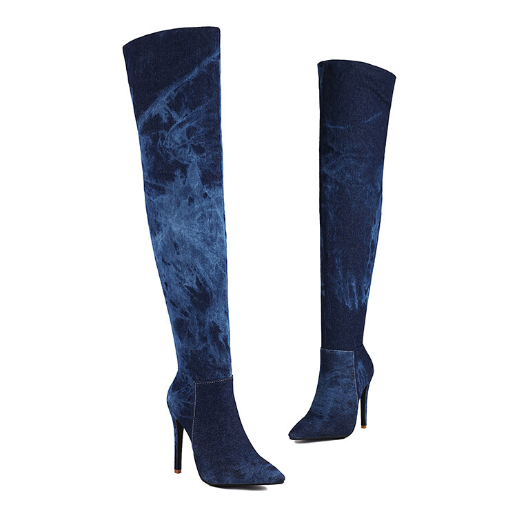 Bleu foncé