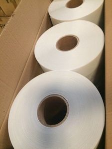用于转移热固莱茵石的 PET 薄膜上的热固胶带涂丙烯酸