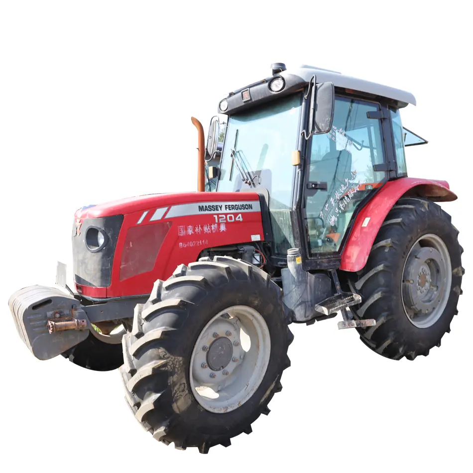 Компактный трактор Massey Forguson 1204 4x4 для сельскохозяйственных угодий в Испании
