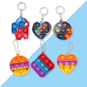Tùy chỉnh 3D Silicone đẩy Pop bong bóng Silicone Thần Tài Mini Pop nó Keychain cảm giác trò chơi đồ chơi Keychain - Product Image 1