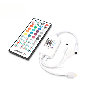 Werks-Direkt verkauf DC12V 144W 40 Tasten Mehrfach ausgang 16 Millionen Farb-Sprach steuerung IR-Musik und BLE RGB LED-Controller - Product Image 2