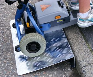 Lightweight Portable Aluminium Kerb <strong>Ramps</strong> and Threshold <strong>Ramp</strong> - Product Image 2