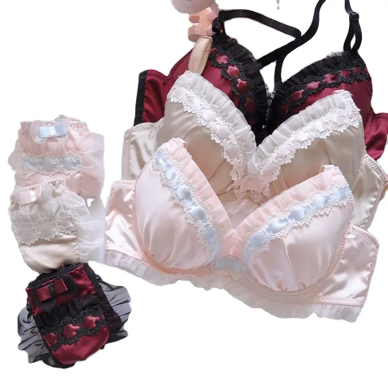 Set di biancheria intima carina in pizzo stile attraente Set di reggiseno e mutandine per ragazze giovani belle Plus Size intimo donna