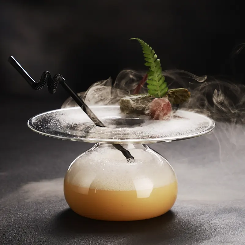 크리 에이 티브 일본 비행 접시 플레이트 분자 칵테일 컵 바 플레이트 유리 레스토랑 호텔 유리 접시 유리 접시