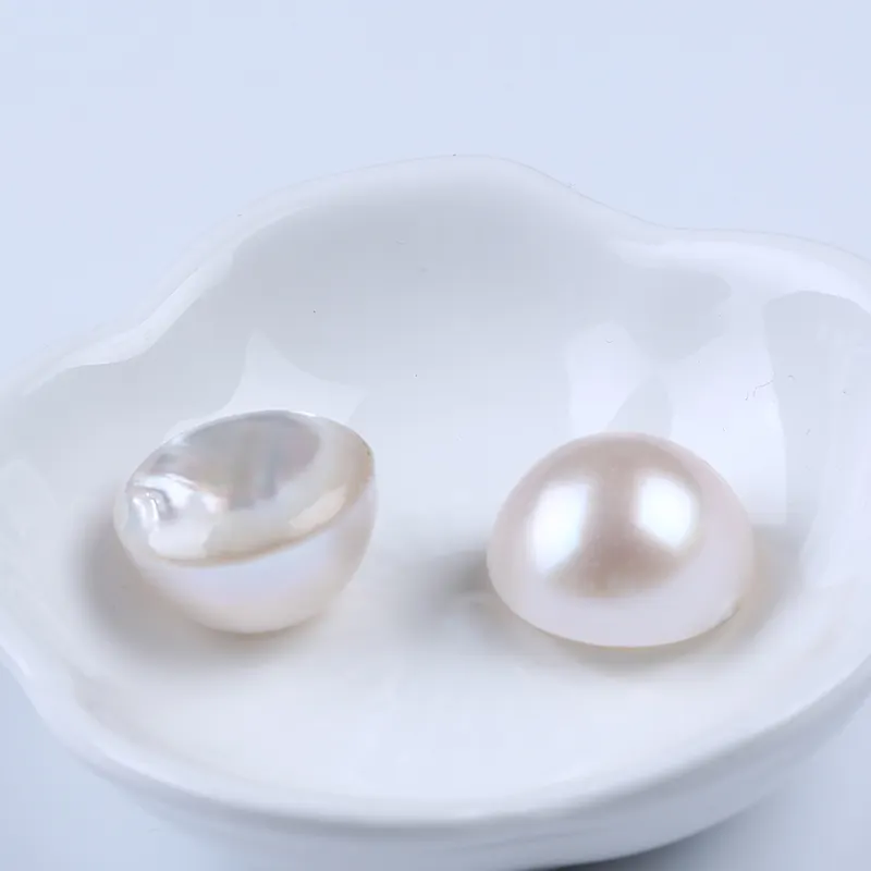 Cuentas sueltas con forma de botón blanco natural, perlas MAB de 13mm, venta al por mayor