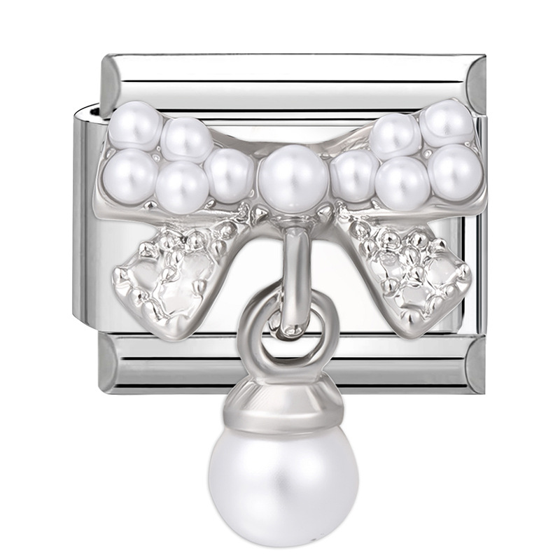 Pearl bow pendant