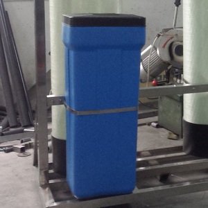 Sistema di addolcimento dell'acqua del filtro a carbone del filtro a sabbia del serbatoio FRP manuale/automatico 2000LPH - Product Image 4