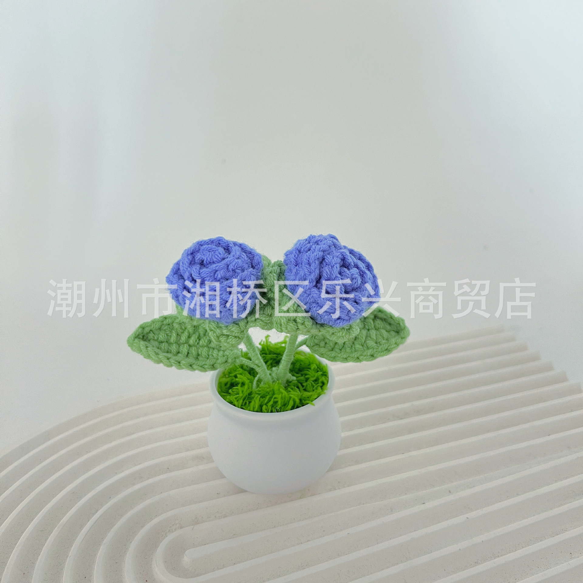 Double-headed rose dark blue