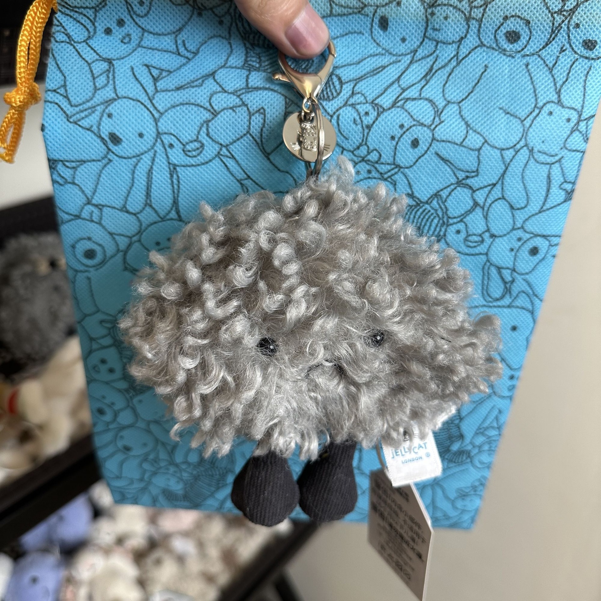Pendentif nuage sombre - 9-11cm, sac anti-poussière avec étiquette.