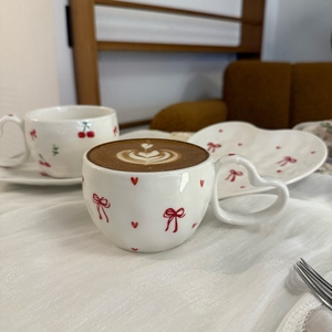 Özel Logo zarif kalp şekli seramik kahve çay bardağı ile fincan tabağı seti düğün hediyesi doğum günü sevgililer noel hediyeleri için - Product Image 5