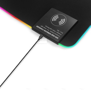 Alfombrilla de ratón grande RGB LED para juegos, alfombrilla de ratón para ordenador con carga inalámbrica de goma gruesa de 3-4mm y alfombrilla para teclado, alfombrilla de escritorio para uso de escritorio - Product Image 3