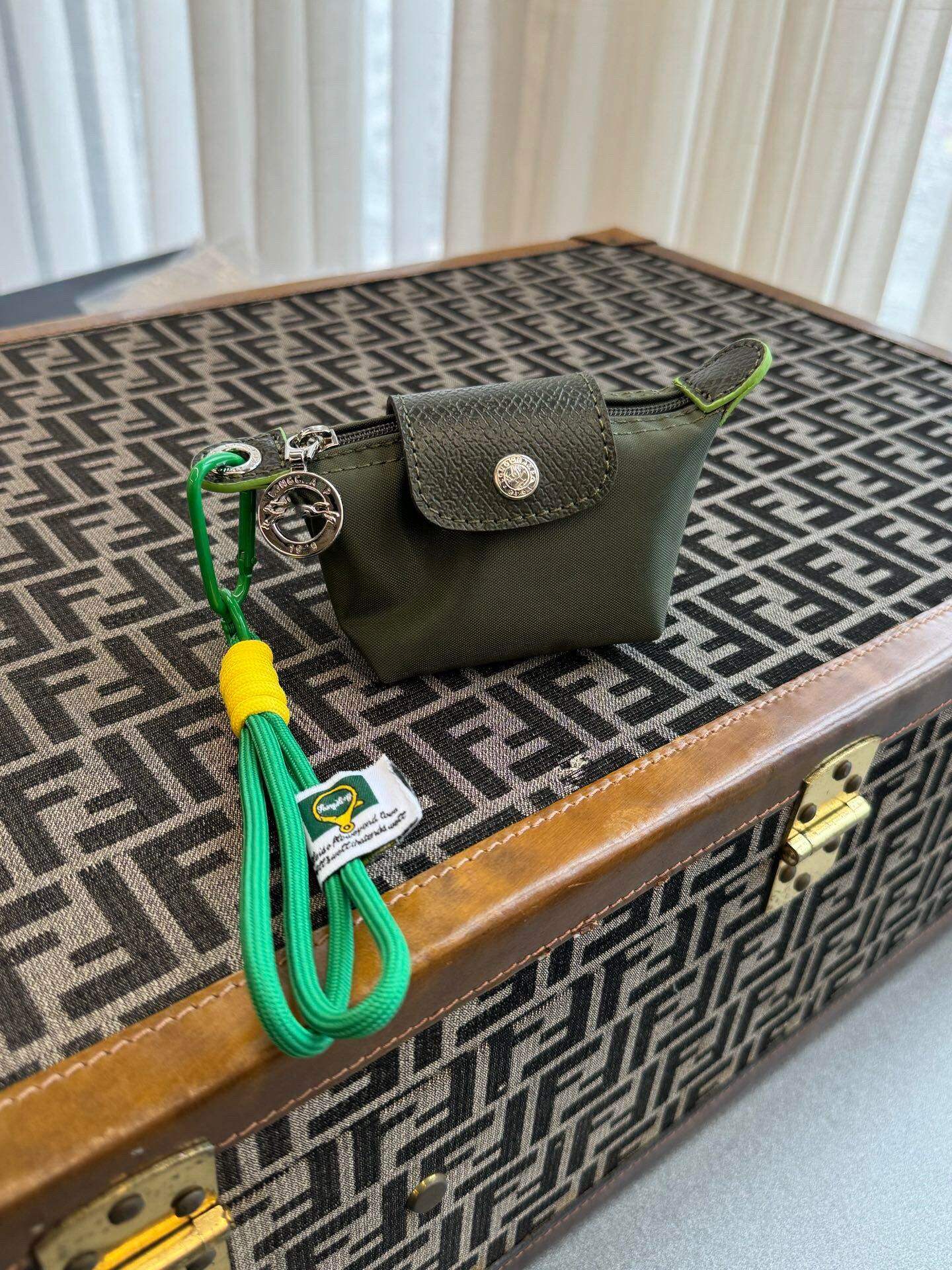 z forest green-with lanyard