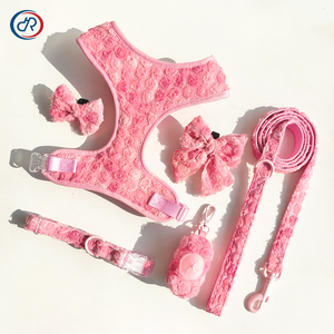Individuelles Logo Blumen-Haustiergeschirr Leine Halsband Set Valentinstag Weiches Verstellbares Welpen-Hundegeschirr Weste für Kleine Hunde Katzen Geschenk - Product Image 1