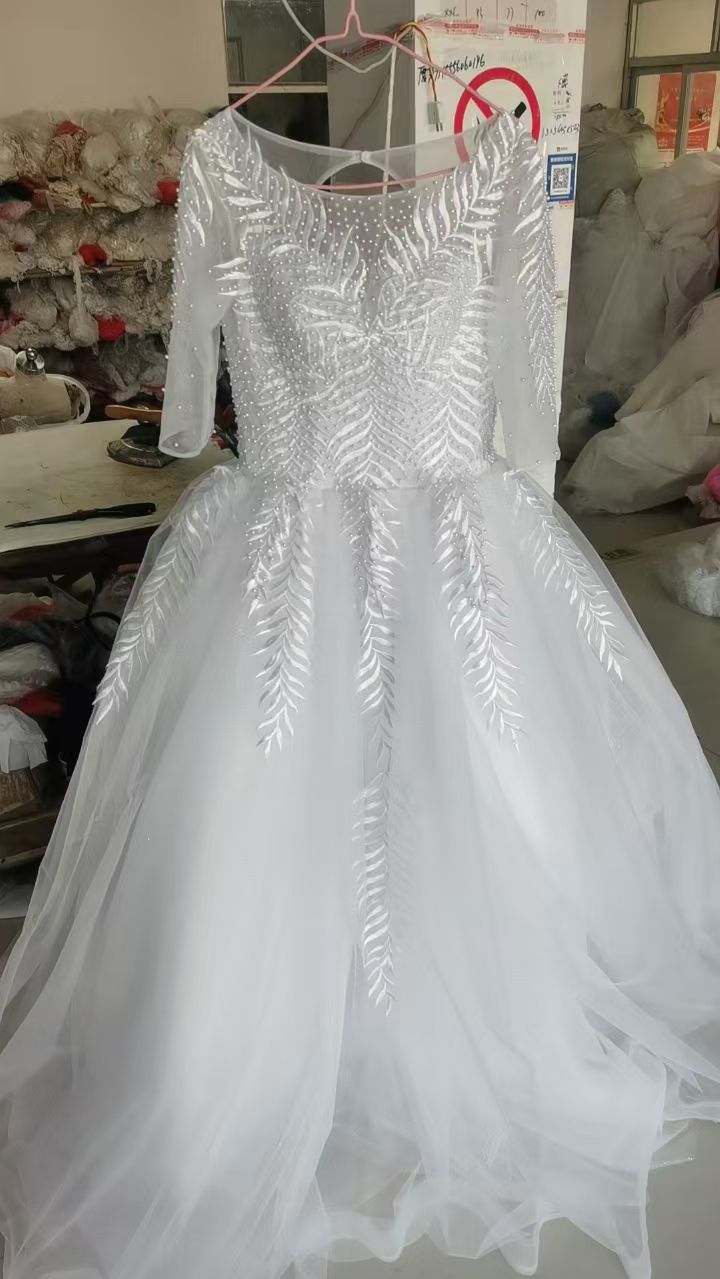 สีขาวบริสุทธิ์