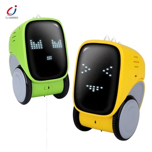Умный пластиковый электронный робот с голосовым управлением - Product Image 1