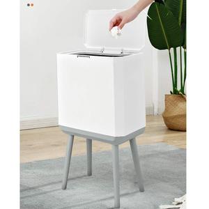 Cubo de basura de plástico fácil de limpiar para cocina/sala de estar Cubo de clasificación de basura alta con estante de almacenamiento para bolsas de basura