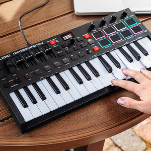 M-AUDIO кислородная мини-клавиатура с расположением противовеса - Product Image 3