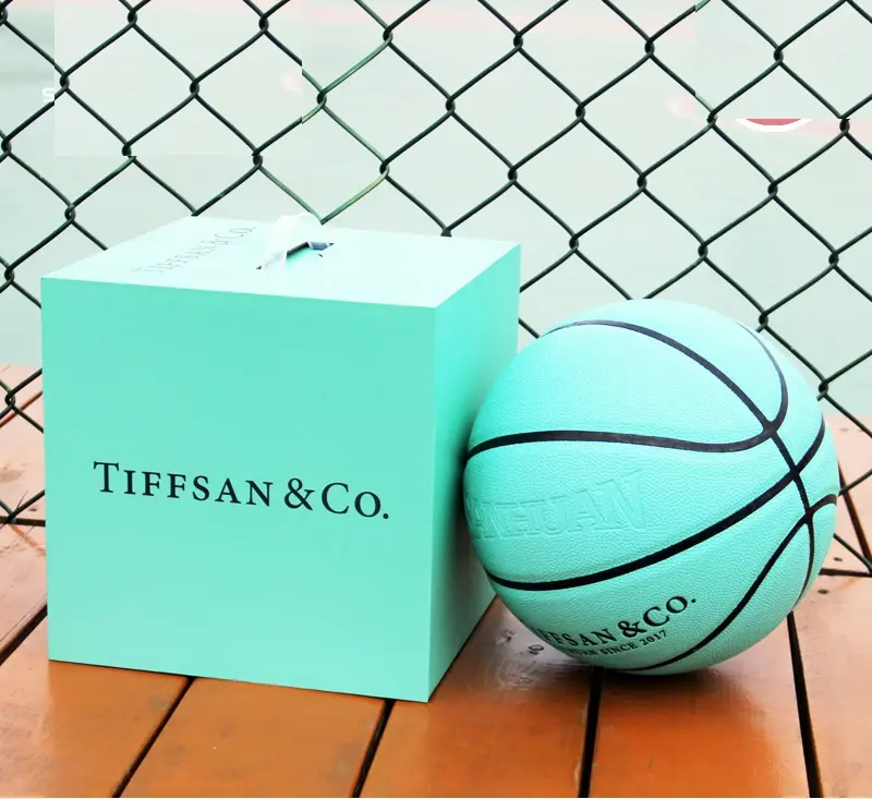Venta caliente Personalice su propio baloncesto Tamaño 7 6 5 con caja de regalo personalizada Accesorios de pelota de baloncesto