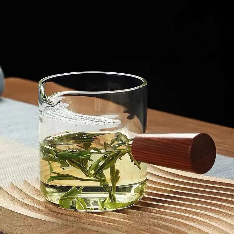 39Years Glass Tea Mug Manufacturer Half Moon Glass Infuser Inside Style Glass Tea Cup 350ml Capacity
