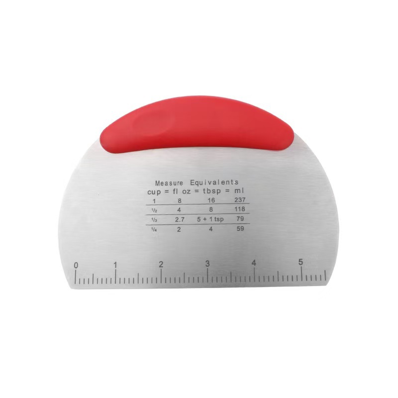 Coupe-pâte avec manche en plastique (rouge)