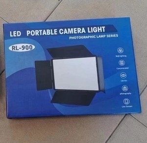Rl-900 <strong>Led</strong> Portable Camera Light - Lamp Series <strong>Led</strong> Video Light 23x16cm RL900 3000-6500K with the Direction of the Light Flow - Product Image 3