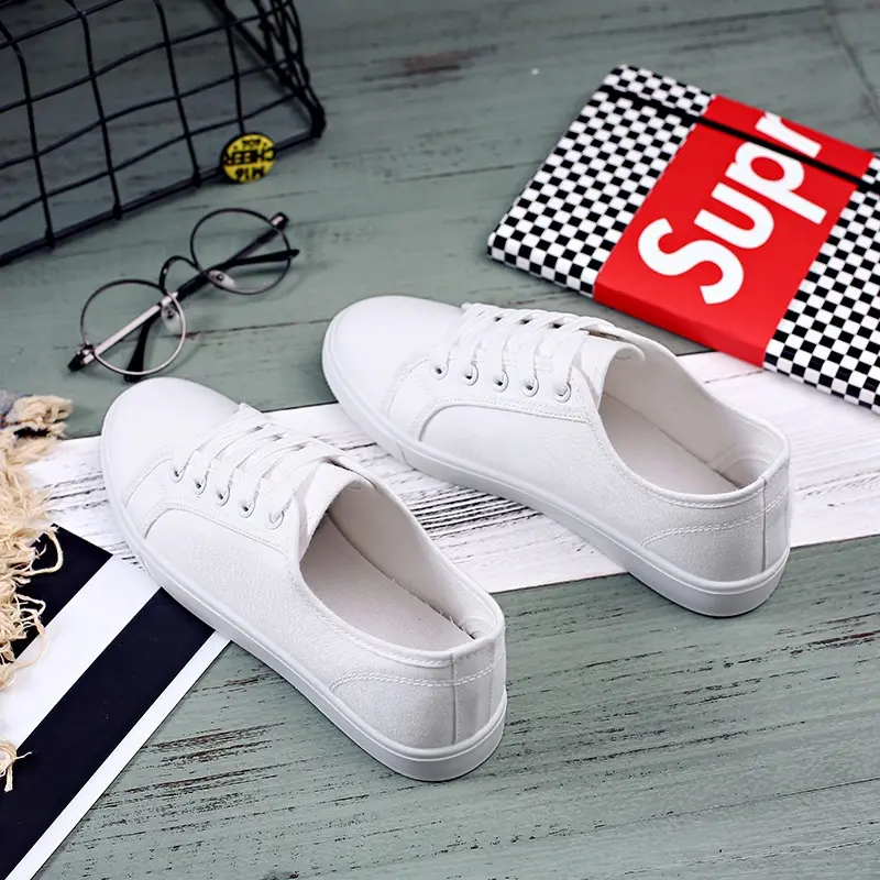 2020 Neue Mode Studenten niedrige literarische und künstlerische kleine weiße Schuhe und weiße Segeltuchs chuhe Freizeit schuhe