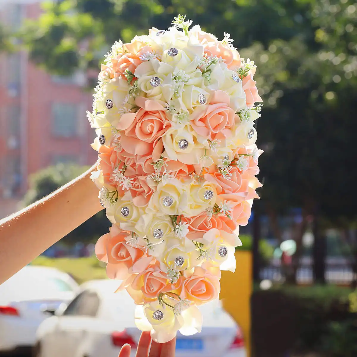 S1342A 2024 produits de mariage PE mariée fleur Bouquet en gros mariée perle main main Pluster fleur fabricant ventes directes