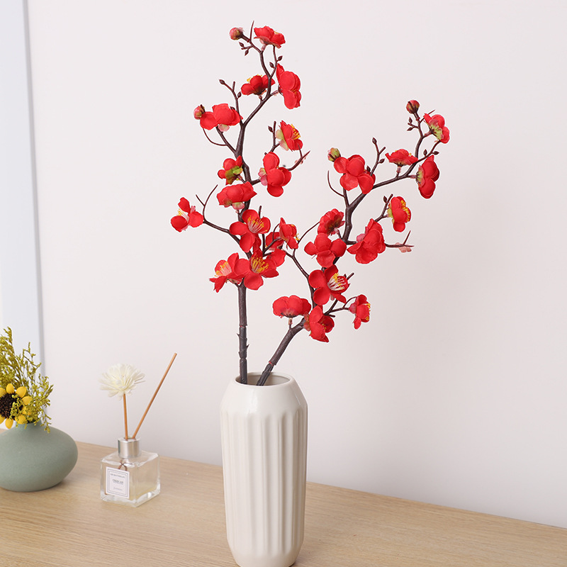 Fleur simple de fleur de prunier rouge