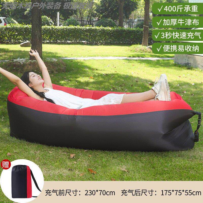 Black and red pillow style
