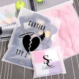カスタムロゴフロスト生分解性プラスチック包装ジッパーバッグ、Tシャツ水着ブラ衣類パッキングジップロックバッグロゴ付き