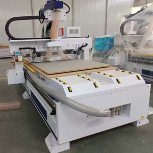 Máquina enrutadora CNC Hausser de alta eficiencia para fabricación de muebles de madera de 3 ejes con sistema de carga y descarga automática - Product Image 5