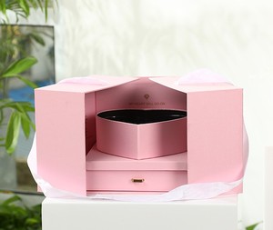 工場直販ネットレッドマジックキューブフラワーボックス両開きドアハート型バレンタインデーギフトボックスフラワーボックス