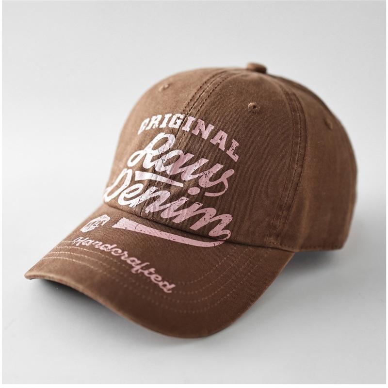 Printed letters raus baseball cap caramel