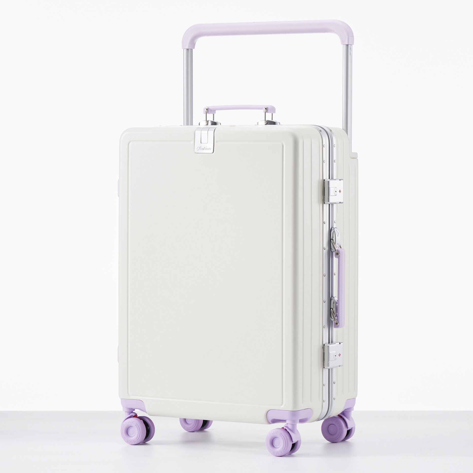 Rétro, roue blanche, éclairage violet.