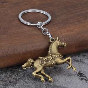 定制高品质沙特镀银骆驼金属钥匙扣带水钻 - Product Image 6