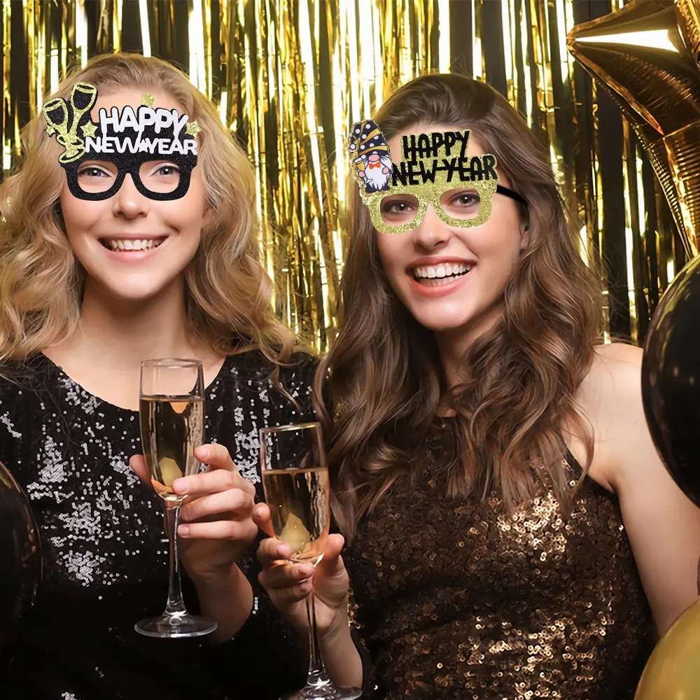 Alat peraga foto dekorasi pesta Tahun Baru 2024 kacamata populer perlengkapan dekorasi pesta Tahun Baru