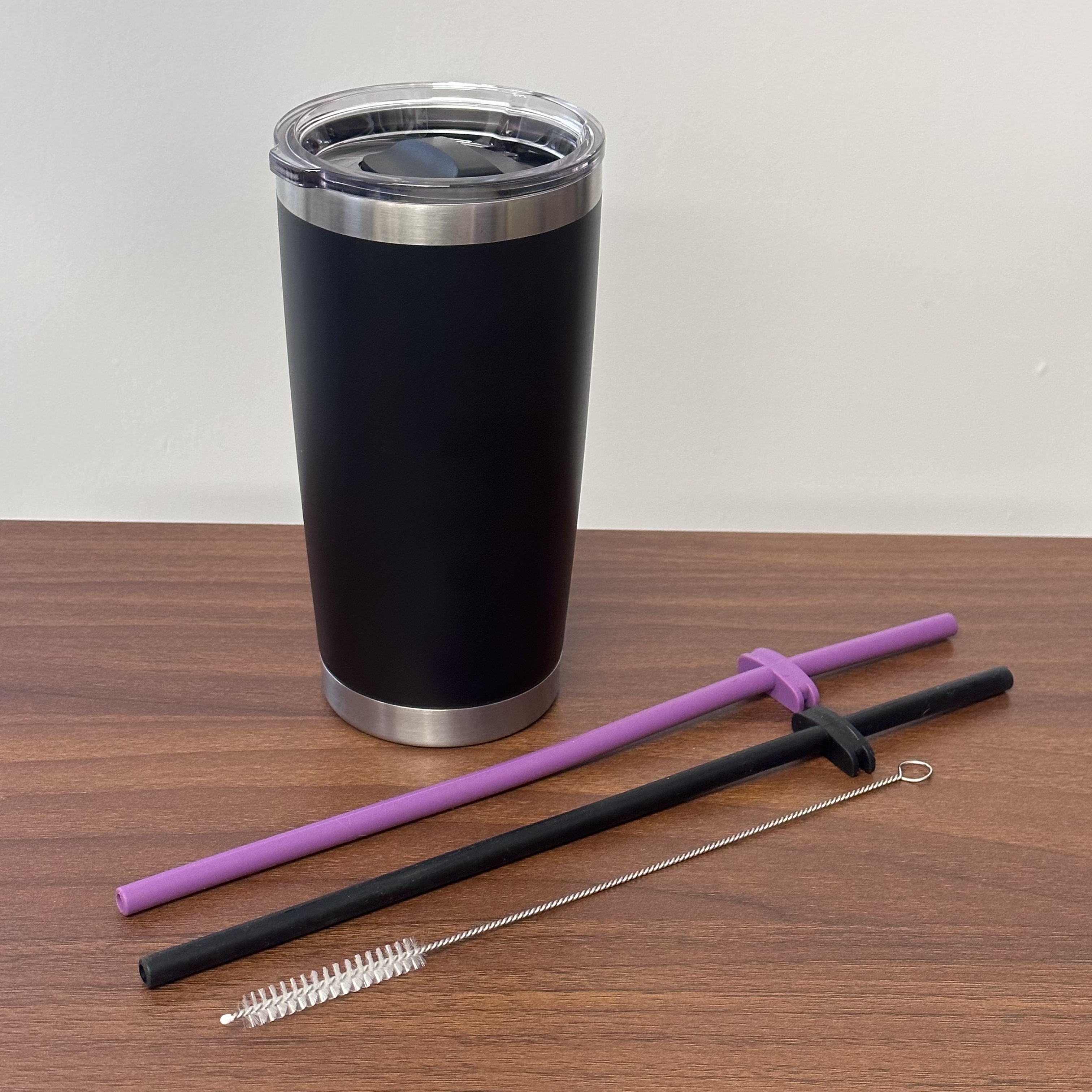 Black Straws 2pcs + Brush 1pc + 20oz Magnetic Thermos cup 1pc