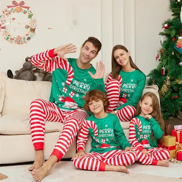 Vestiti di natale 2023 pantaloni a righe rosse babbo natale lettera stampata Top pigiama di cotone Set abbinato pigiama natalizio famiglia